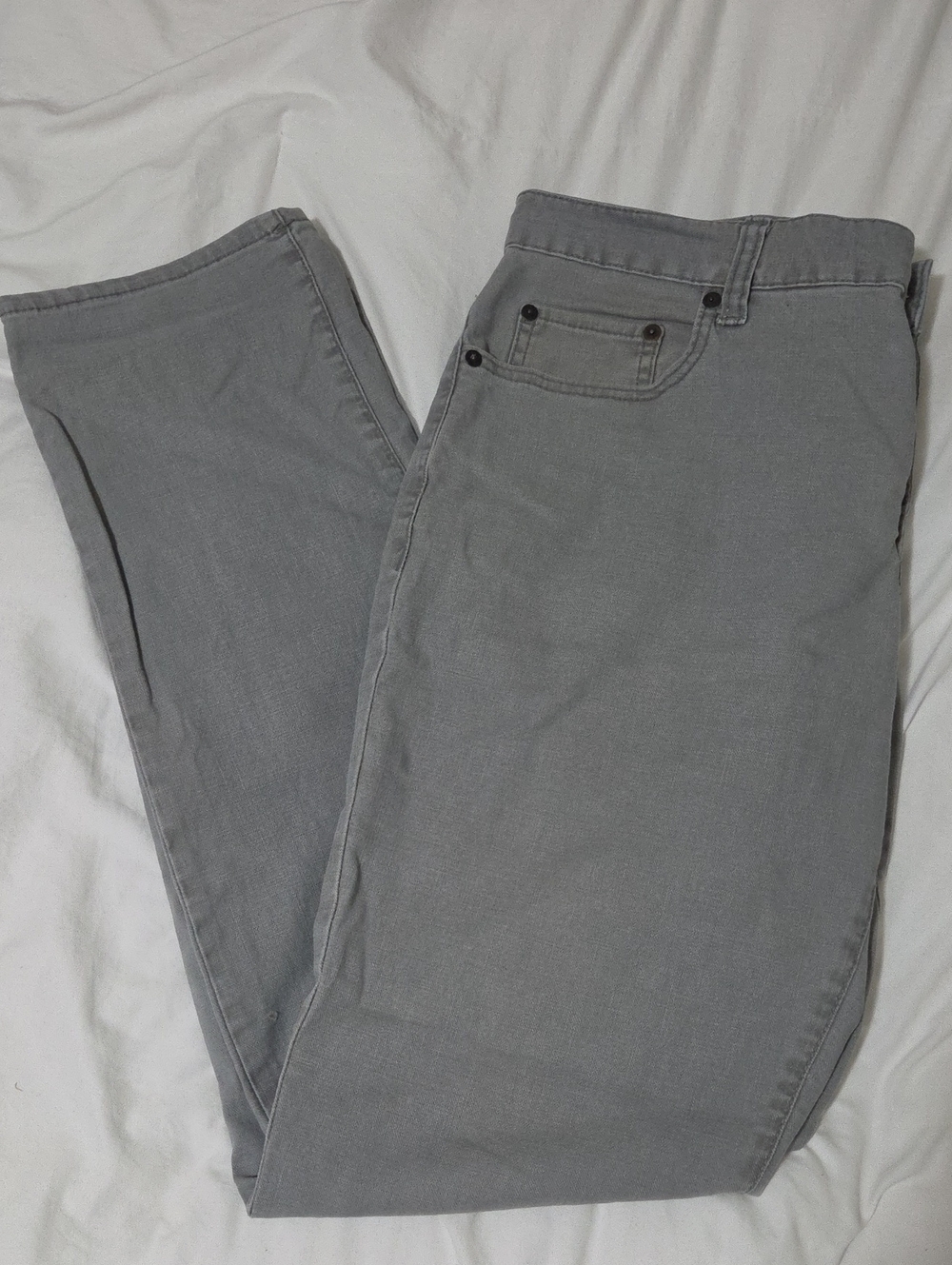 Aeropostale Men's Light Grey Slim Straight Jeans